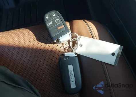 2021 Jeep Grand Cherokee Summit 4X4 z USA, uszkodzony, nr VIN 1C4RJFJG4MC590131